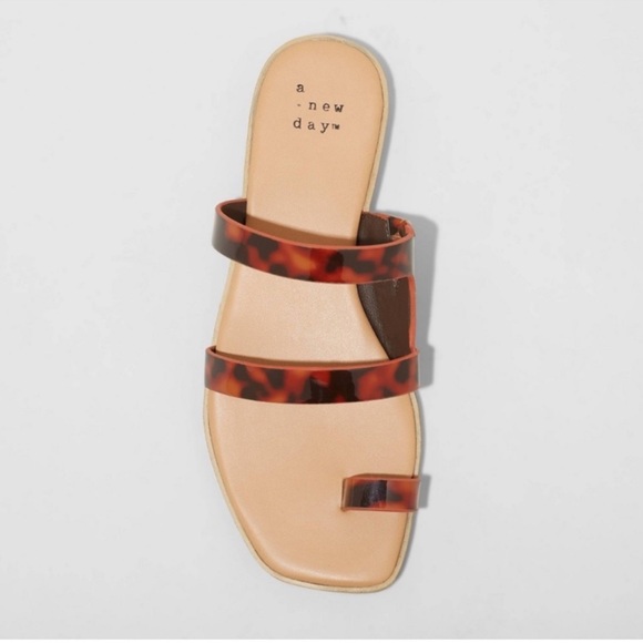 Tortoise Shell Sandals - Picture 3 of 6